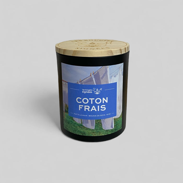 très odorante  soja  puissant  propreté  parfum naturel  parfum envoûtant  parfum doux  odeur corsé  odeur captivante  maison propre  literie  fraicheur structurante  fraicheur  fragrance  envoûtant  enveloppera  eau et savon  doux moment  coton frais  chandelle  candle  bougie  arômes  air frais  8 oz  3 mèche  12 oz