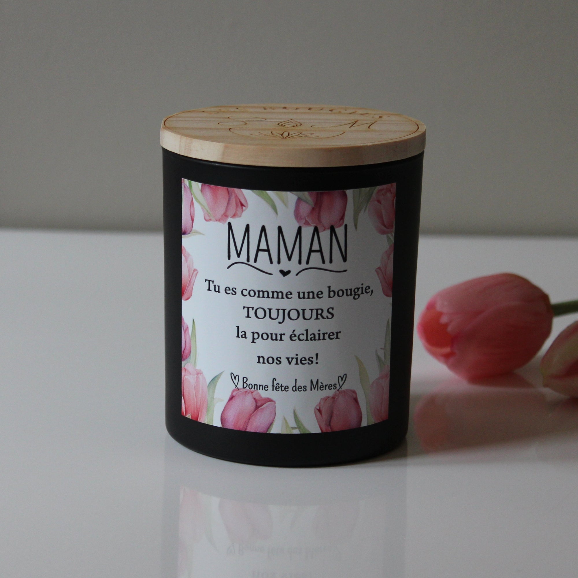 maman , fête des mères , bougie , candle, chandelle , mothers day, gift, cadeau , coffret, je t'aime maman, floral , 8 oz , 2 oz , tulipe , fleur, douceur , maman